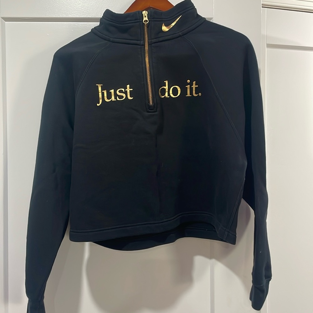 Nike Cropped 1/4 Zip Sweatshirt
